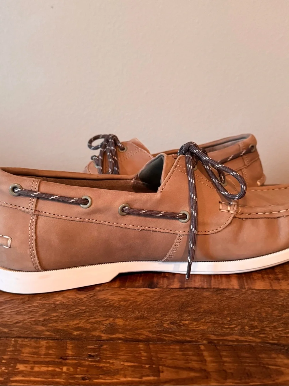 Samuel Windsor Tan Suede Men’s Boat Deck Shoes with Contrast Laces